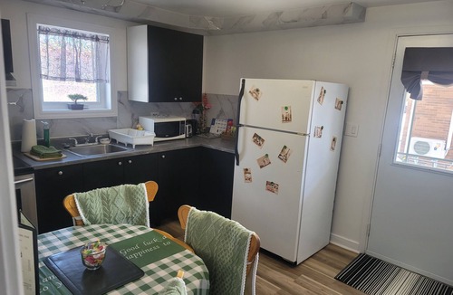 Edmundston Apartment | Central place, next to highway, smart tv+netflix+prime+wifi
