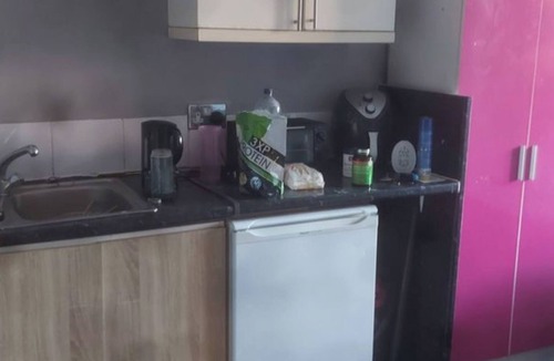 Preston Apartment | Central Preston Studio - Perfect City Break