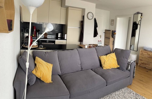 Noes Apartment | Central & quiet 1-bed flat - parking/pool/WiFi/balcony/4' to gondola