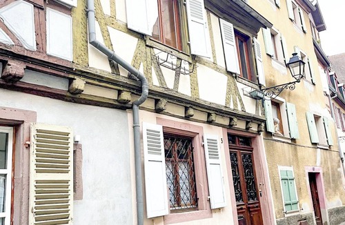 Colmar Centre Ville Apartment | Central & Quiet, Full apart for 2 L'Escapade Fleurie