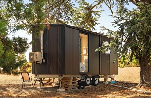 Malmsbury House | Central Ranges Retreat by Tiny Away