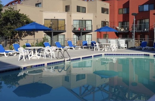 Old Town Chinatown Condo | Central Riverfront 1 bedroom condo with a view!
