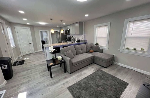 Salem House | Central Salem Retreat 2bd W/parking