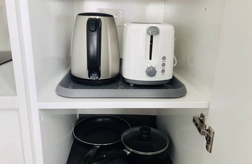 Hamilton Apartment | Central Stadium Apartment 101