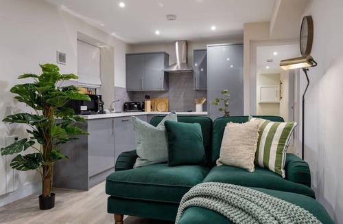 Stirling Apartment | Central Stirling City Escape