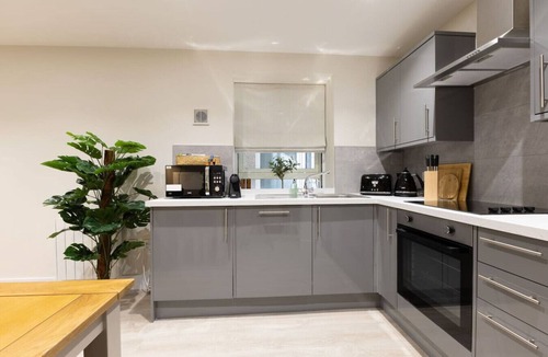 Stirling Apartment | Central Stirling City Escape