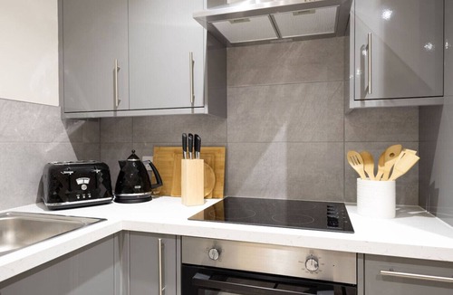 Stirling Apartment | Central Stirling City Escape