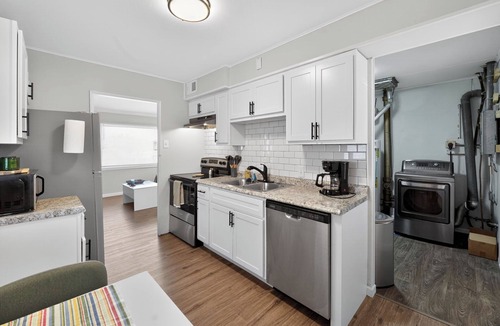 St. Louis House | Central STL - Near Zoo, WashU, Quiet w/Easy Parking!