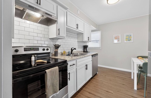 St. Louis House | Central STL - Near Zoo, WashU, Quiet w/Easy Parking!