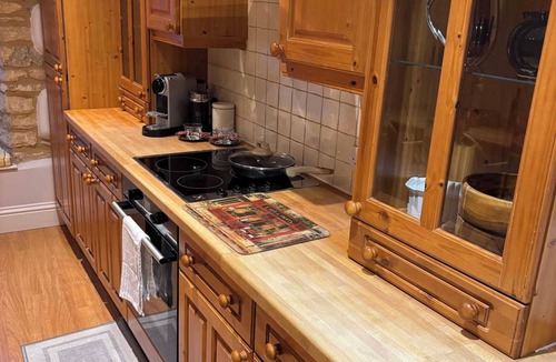 Stow-on-the-Wold Apartment | Central Stow Bakehouse Flat