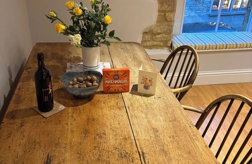 Stow-on-the-Wold Apartment | Central Stow Bakehouse Flat