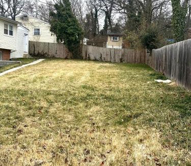 Calverton Apartment | Central Studio with Free Parking