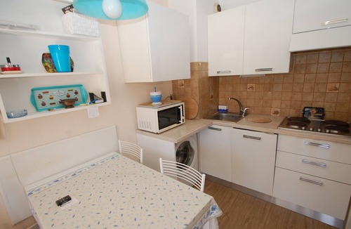 Menton Apartment | Central studio with terrace, air conditioning and parking