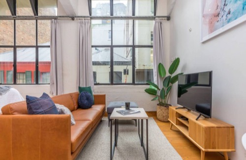 Auckland Central Business District Apartment | Central stylish studio in CBD by Zodiak Stays