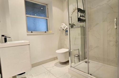 Cathedrals House | Central Suite and Private Patio!