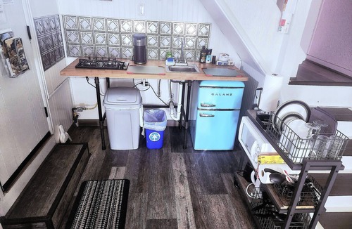 Pleasant View Apartment | Central Suite - Quiet 1BR, 10 Min to Red Rocks & Mines