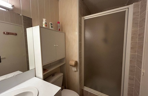 La Roche-Posay Apartment | Central T2 in La Roche-Posay, 4 ppl, WIFI, near Spa