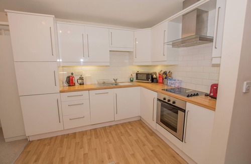 Tenby Apartment | Central Tenby - Spacious Modern Holiday Home