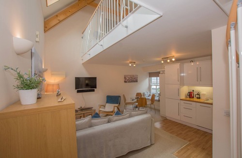 Tenby Apartment | Central Tenby - Spacious Modern Holiday Home