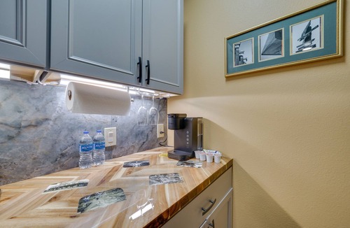 Texarkana Apartment | Central Texarkana Studio Rental w/Railroad Views!