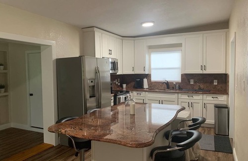 Conway House | Central to everything, tons of food options!