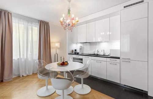 Center Apartment | Central Top Location AC Free Parking