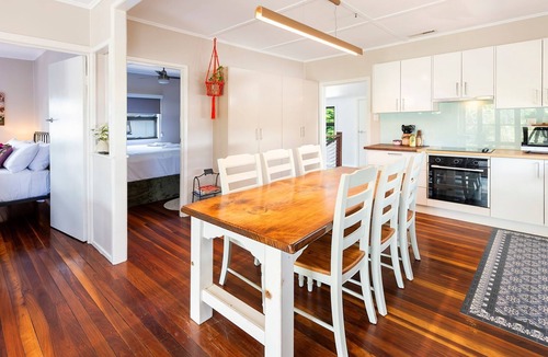 Torquay House | Central Torquay Treasure Close To Beach