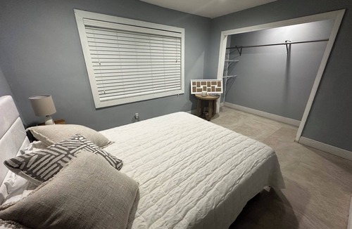 Miami Springs House | Central. Traveler’s zen den. Shared House