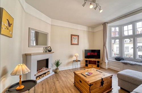 Pontrilas Apartment | Central Tything Worcester Apartment - Free Parking