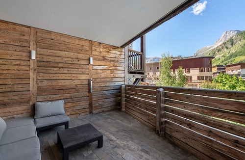 Val-d'Isere Apartment | Central Val d'Isère Apt - Sauna, Parking, WiFi