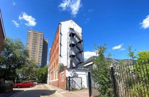 Portsmouth Apartment | Central Versatile Studio