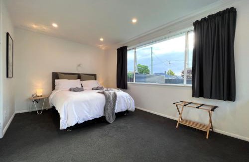 Te Rapa House | Central Villa, Close to everything! By KOSH BNB