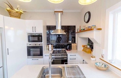 Rotorua House | Central Villa | Walk to CBD & Thermal Attractions