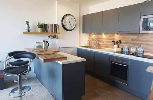 Castlefield Apartment | Central Water-Side Flat by City SuperHost