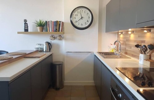 Castlefield Apartment | Central Water-Side Flat by City SuperHost