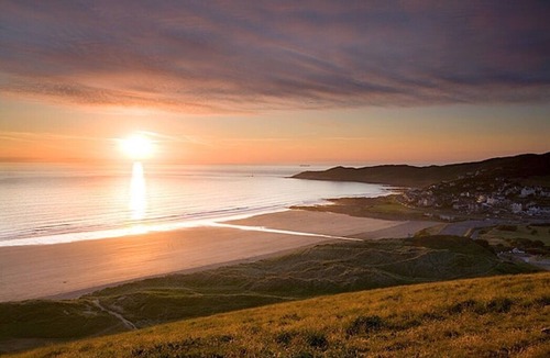 Mortehoe Apartment | Central Woolacombe Apartment with stylish decor and private parking