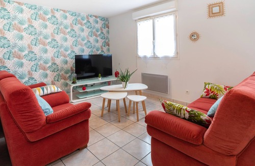 Golfech House | Centrala - Three Bedroom House, Sleeps 6