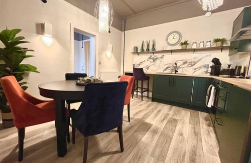 Ellesmere Apartment | CentralEllesmere - Sleeps4 - Parking - PetFriendly