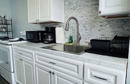 Providence Apartment | Centrally + Conveniently Located