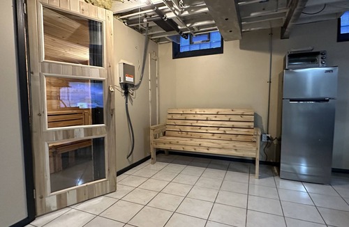 Madison Heights House | Centrally Located Cabin with Sauna and Hot Tub