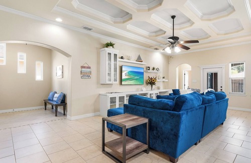 Bay Area Cabin | Centrally located Villa by the Bay with private pool.