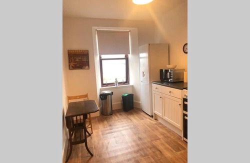 Wick Apartment | Centrally located 1 bed modern flat with harbour views