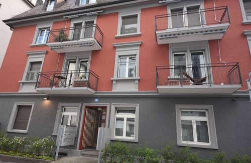 Center Apartment | Centrally located 2BR (Color 23)