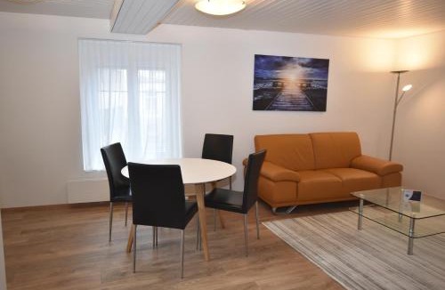 Center Apartment | Centrally located 2BR - Color 23