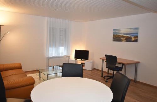 Center Apartment | Centrally located 2BR - Color 23