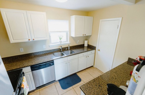 Midtown Condo | Centrally Located 3BR Overton Square Free Parking Yes Pets