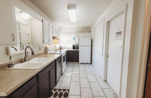 Central - Terry House | Centrally located 4Bedroom, 5 BEDs & 2Bath; Beautiful backyard