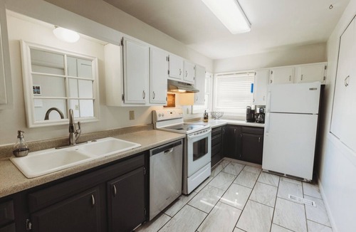 Central - Terry House | Centrally located 4Bedroom, 5 BEDs & 2Bath; Beautiful backyard