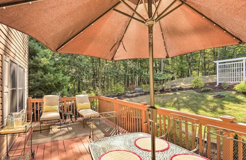 Stroudsburg House | Centrally Located Abode < 7 Mi to Camelback Resort