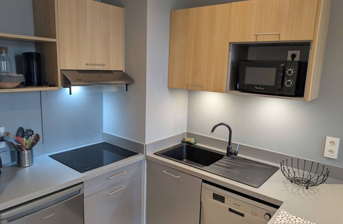 Carmes Apartment | Centrally-located apartment, combining modern comforts with old-world charm
